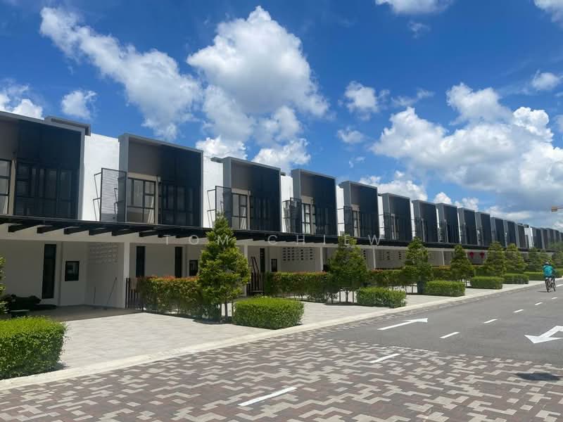 Cluster House for Sale in Senibong Cove (Masai) - Tom Chiew - Exterior - PropertyGuru.com.my