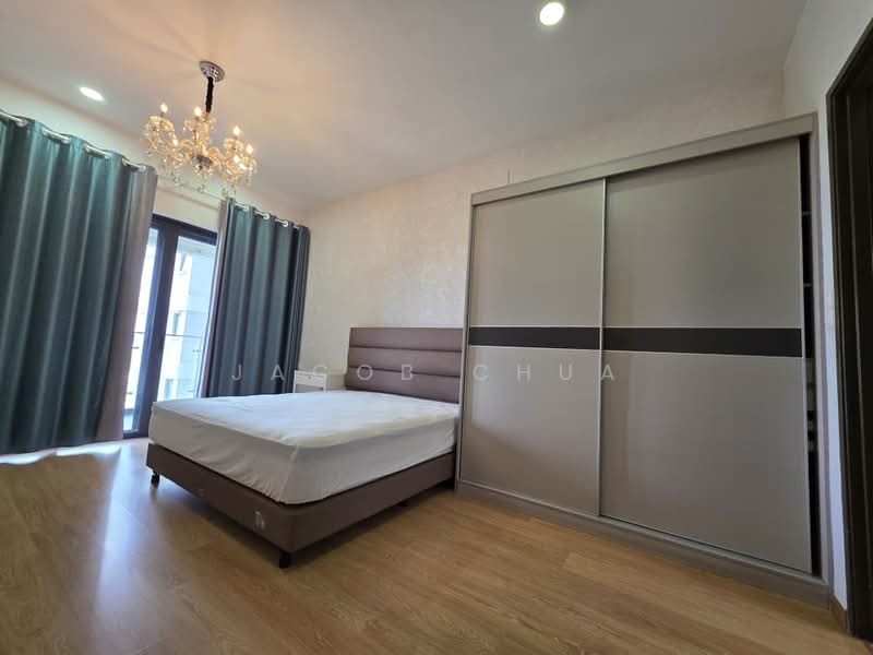 Bay Point @ Country Garden Danga Bay untuk Untuk Dijual - RM 680,000, Mac 2026 - Bedroom - PropertyGuru.com.my