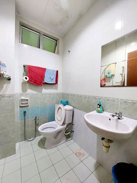 Seksyen 9 Bandar Baru Bangi untuk Untuk Dijual - RM 1,080,000, Mac 2026 - Bathroom - PropertyGuru.com.my