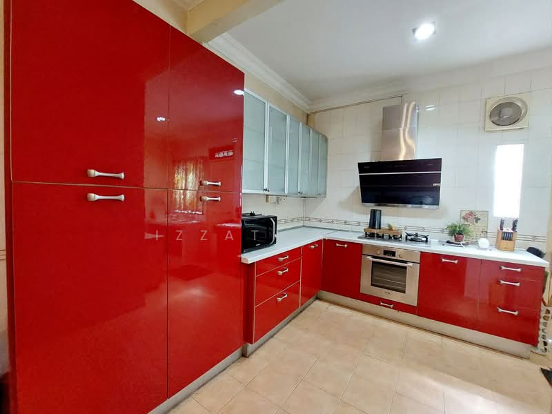 Seksyen 9 Bandar Baru Bangi untuk Untuk Dijual - RM 1,080,000, Mac 2026 - Kitchen - PropertyGuru.com.my