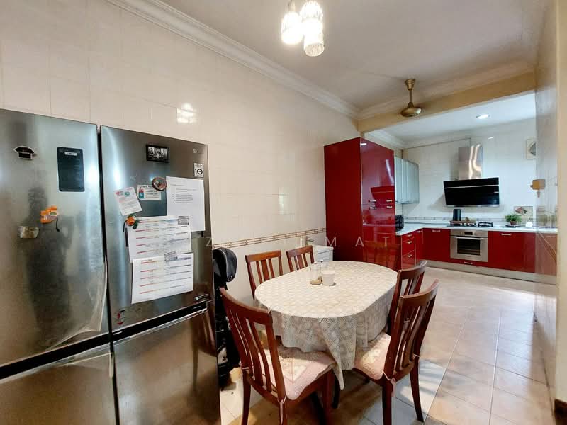 Seksyen 9 Bandar Baru Bangi untuk Untuk Dijual - RM 1,080,000, Mac 2026 - Kitchen - PropertyGuru.com.my