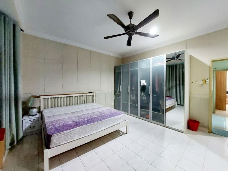Seksyen 9 Bandar Baru Bangi untuk Untuk Dijual - RM 1,080,000, Mac 2026 - Bedroom - PropertyGuru.com.my