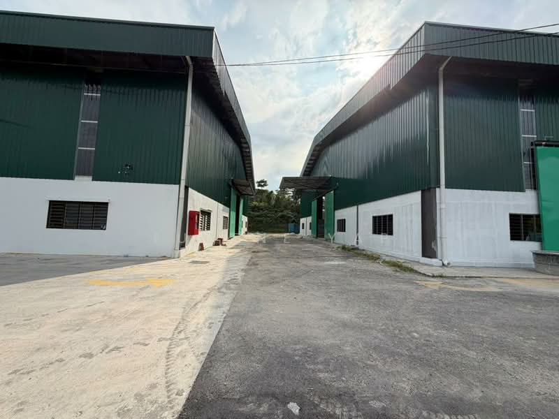 Detached Factory for Sale in Batang Kali (Selangor) - Eugene Yap - Exterior - PropertyGuru.com.my