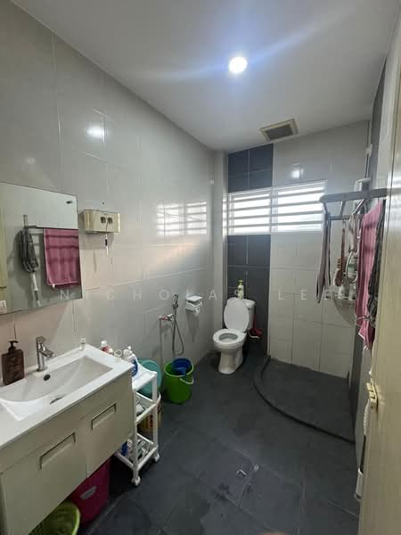 Ipoh Gunung Rapat Double Storey House For Sale untuk Untuk Dijual - RM 499,000, Mac 2026 - Bathroom - PropertyGuru.com.my