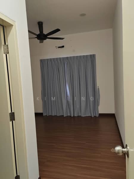 2-storey Terraced House for Rent in Setia Utama (Setia Alam) - Kim Ling - Bedroom 2 - PropertyGuru.com.my
