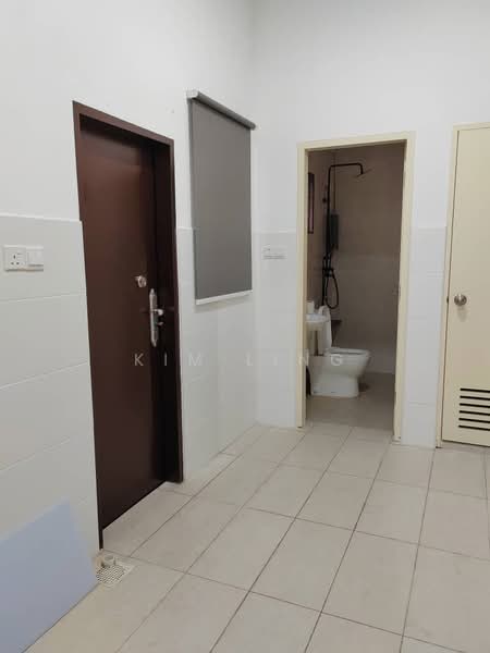 2-storey Terraced House for Rent in Setia Utama (Setia Alam) - Kim Ling - Bathroom & Storage Room - PropertyGuru.com.my