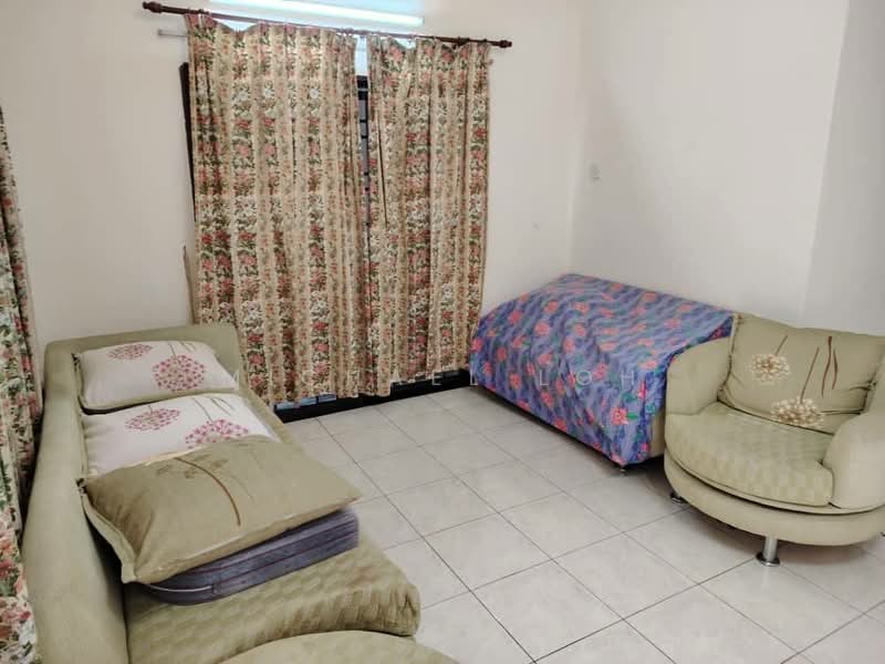 1.5-storey Terraced House for Sale in Ipoh (Perak) - Michael Loh - Living Room - PropertyGuru.com.my
