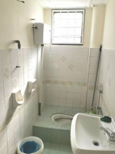 Apartment for Sale at Subang Perdana Goodyear Court 8 - Nic Low - Bathroom - PropertyGuru.com.my