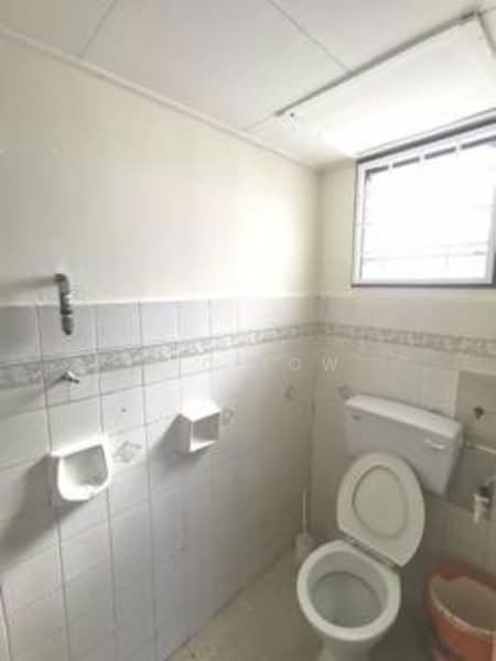 Apartment for Sale at Subang Perdana Goodyear Court 8 - Nic Low - Bathroom - PropertyGuru.com.my