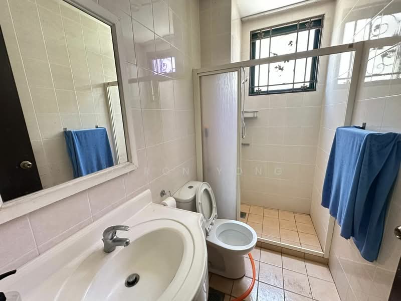 Semi-Detached House for Sale in Taman Bukit Segar (Cheras) - Dyron Yong - Bathroom - PropertyGuru.com.my