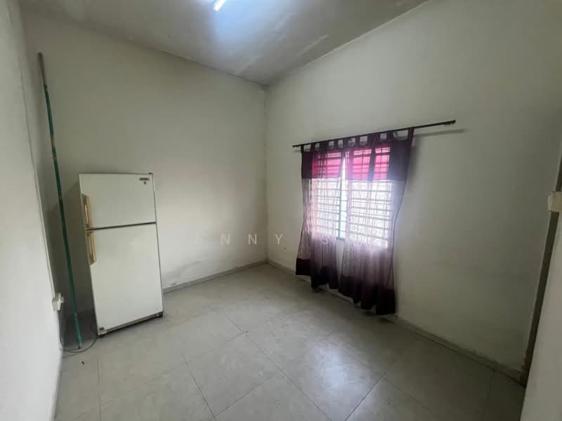 1-storey Terraced House for Sale in Kampung Baru Saleng (Kulai) - Danny See - Interior - PropertyGuru.com.my