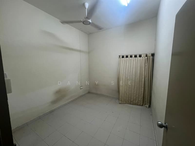 1-storey Terraced House for Sale in Kampung Baru Saleng (Kulai) - Danny See - Interior - PropertyGuru.com.my