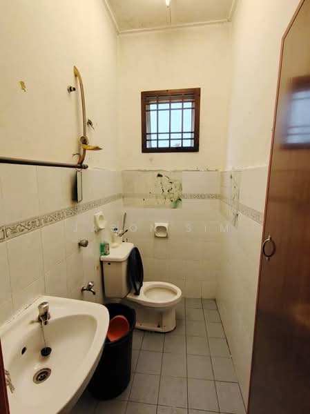 1-storey Terraced House for Sale in Taman Puteri Wangsa (Ulu Tiram) - Jason Sim - Bathroom - PropertyGuru.com.my