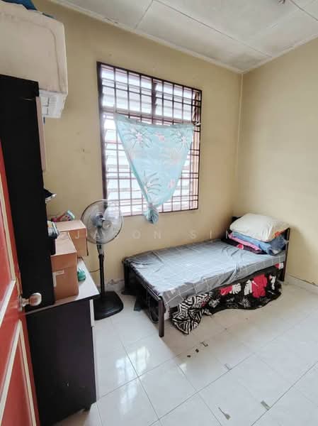 1-storey Terraced House for Sale in Taman Puteri Wangsa (Ulu Tiram) - Jason Sim - Bedroom - PropertyGuru.com.my