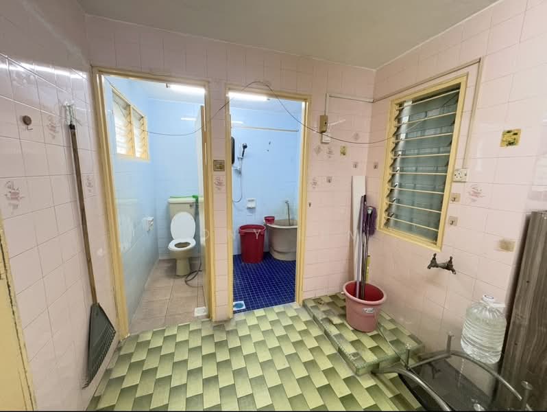 Terraced House for Rent in Seri Kembangan (Selangor) - Cony Lum - Bathroom - PropertyGuru.com.my