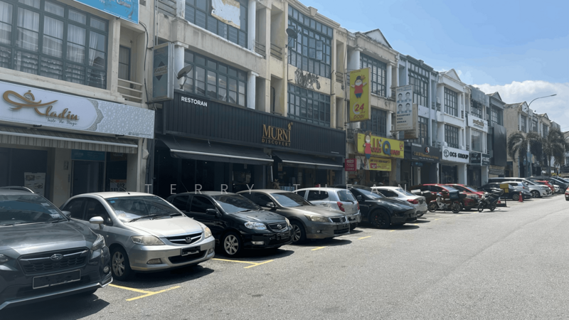 3 Sty Shop @ USJ 9 Subang , Value Buy Unit & Fully Tenanted untuk Untuk Dijual - RM 3,000,000, Mac 2026 - Exterior - PropertyGuru.com.my