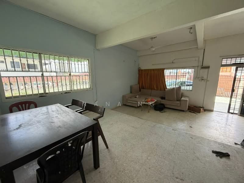 2-storey Terraced House for Rent in Taman Abad (Johor Bahru) - Nana Ng - Living Room - PropertyGuru.com.my