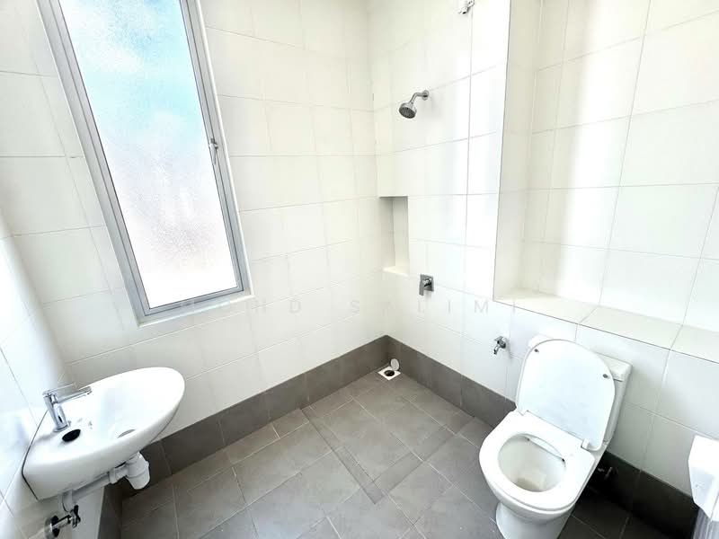 2-storey Terraced House for Sale in Seremban (Negeri Sembilan) - Mohd Salimi - Bathroom - PropertyGuru.com.my