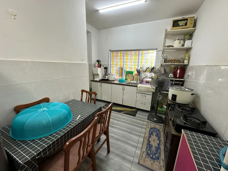 The Clover Homes untuk Untuk Dijual - RM 598,000, Mac 2026 - Kitchen - PropertyGuru.com.my