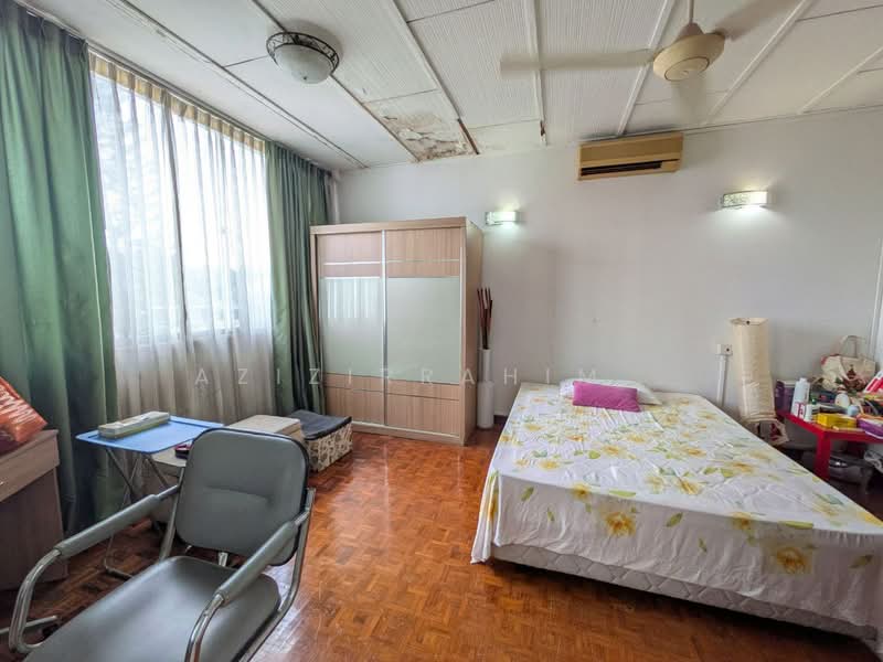 Bungalow for Sale in Petaling Jaya (Selangor) - Azizirrahim . - Bedroom - PropertyGuru.com.my