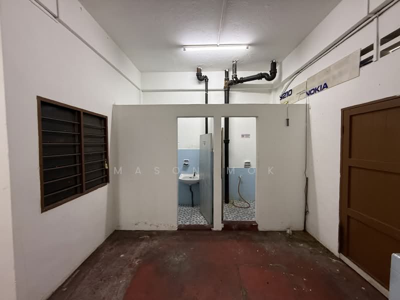 Shop for Rent in Kelapa Sawit (Kulai) - Mason Mok - Bathroom - PropertyGuru.com.my