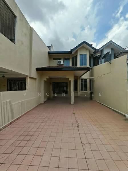 Taman Puchong Indah 2sty Terrace House for Rent untuk Untuk Disewa - RM 2,200 /bulan, Mac 2026 - Exterior - PropertyGuru.com.my