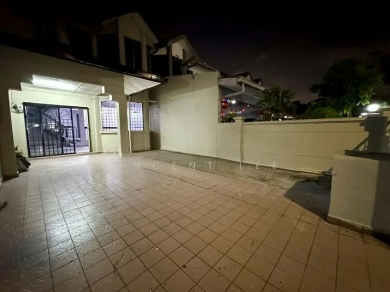 Taman Puchong Indah 2sty Terrace House for Rent untuk Untuk Disewa - RM 2,200 /bulan, Mac 2026 - Exterior - PropertyGuru.com.my