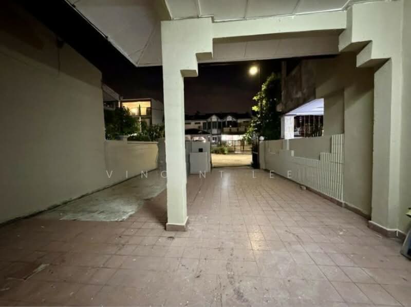 Taman Puchong Indah 2sty Terrace House for Rent untuk Untuk Disewa - RM 2,200 /bulan, Mac 2026 - Exterior - PropertyGuru.com.my