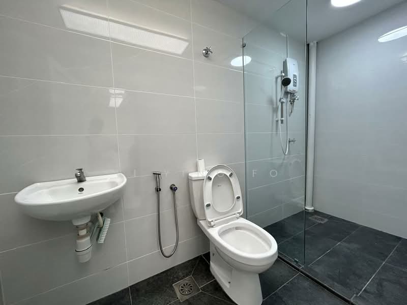 Retail Space for Rent in Subang Jaya (Selangor) - Li Ying Fo - Bathroom - PropertyGuru.com.my