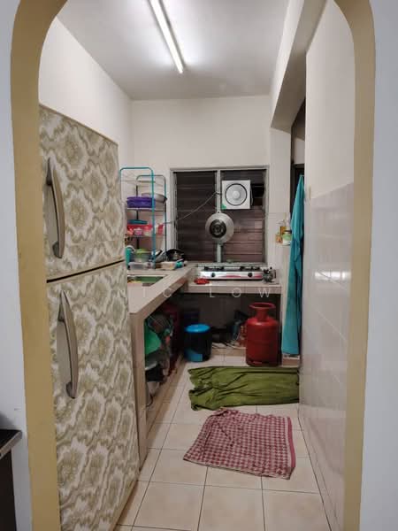 Apartment for Sale at Pangsapuri Putra Raya - Nic Low - Kitchen - PropertyGuru.com.my