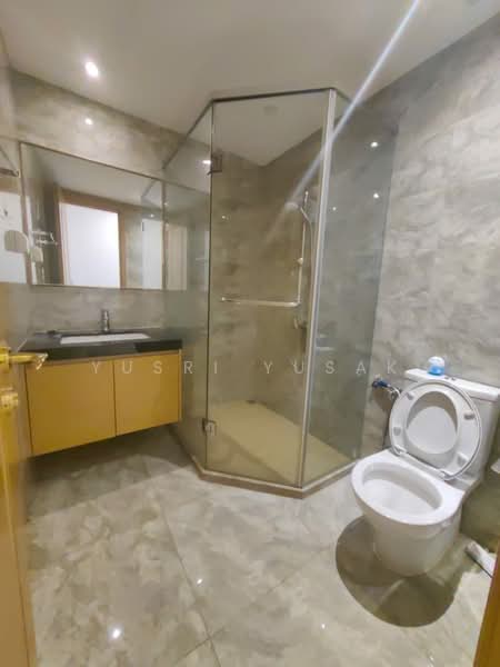 Service Residence for Rent at R&F Princess Cove Phase 1 - Yusri Yusak - Bathroom - PropertyGuru.com.my