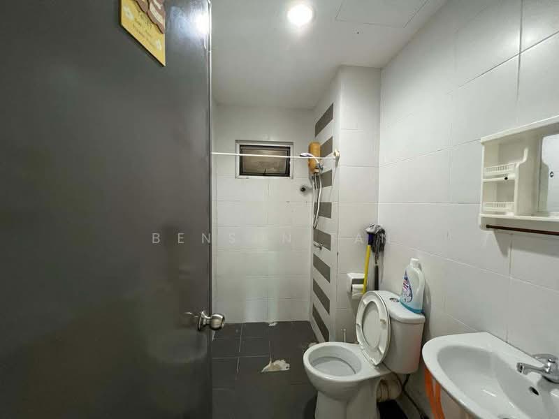 Apartment for Rent at One World 2 (1-Sky) - Benson Tan - Bathroom - PropertyGuru.com.my