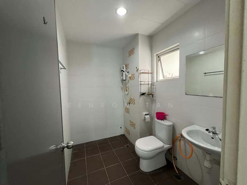 Apartment for Rent at One World 2 (1-Sky) - Benson Tan - Bathroom - PropertyGuru.com.my