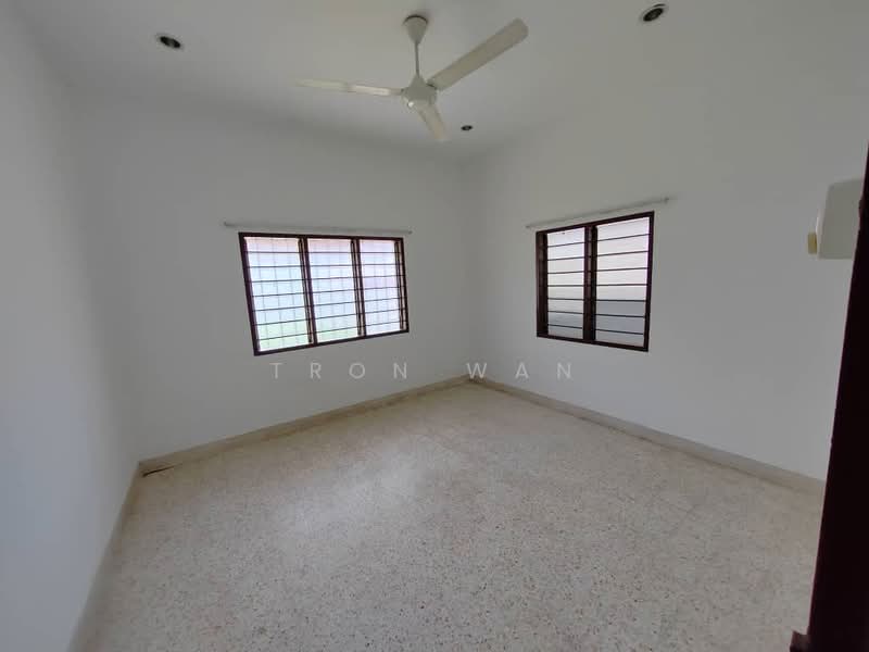 1sty Petaling Jaya Seksyen 4 Jalan Assunta Corner House untuk Untuk Disewa - RM 2,699 /bulan, Mac 2026 - Interior - PropertyGuru.com.my