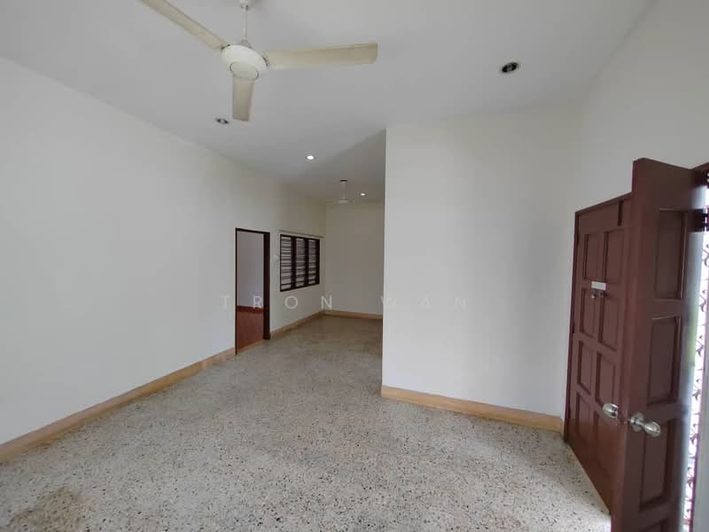 1sty Petaling Jaya Seksyen 4 Jalan Assunta Corner House untuk Untuk Disewa - RM 2,699 /bulan, Mac 2026 - Interior - PropertyGuru.com.my