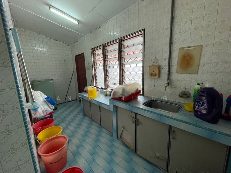 Rumah Teres 1 Tingkat untuk Dijual di Taman Ungku Tun Aminah (Skudai) - Anson Hiong - Kitchen - PropertyGuru.com.my