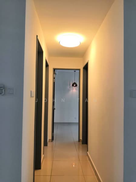 Service Residence for Sale at KL Traders Square - John Tan - Corridor - PropertyGuru.com.my