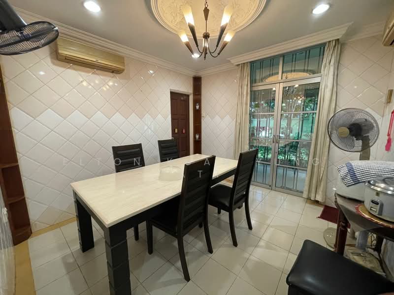 (Corner terrace house) USJ 1 untuk Untuk Disewa - RM 3,280 /bulan, Mac 2026 - Dining Room - PropertyGuru.com.my