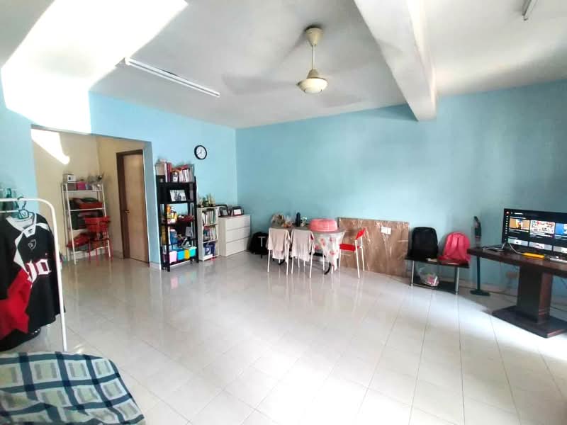 Seksyen 8 Bandar Baru Bangi untuk Untuk Dijual - RM 470,000, Mac 2026 - Living Room - PropertyGuru.com.my