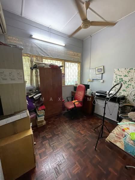 Semi-Detached House for Sale in Jelutong (Penang) - Max Lim - Study - PropertyGuru.com.my