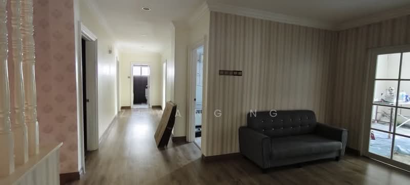 Bungalow for Sale in Sultan Abdul Aziz Shah Golf & Country Club (Shah Alam) - Zeyang Ng - Corridor - PropertyGuru.com.my