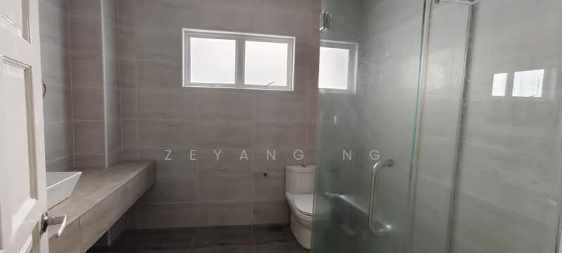 Bungalow for Sale in Sultan Abdul Aziz Shah Golf & Country Club (Shah Alam) - Zeyang Ng - Bathroom - PropertyGuru.com.my