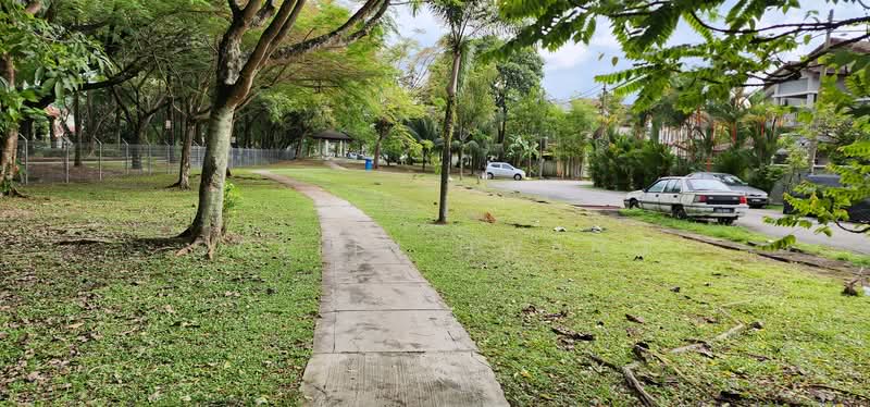 2-storey Terraced House for Sale in Taman Putra Prima (Puchong) - Collin Hwang - Park - PropertyGuru.com.my