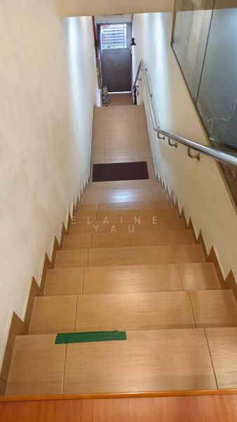 Terrace Factory for Sale in Taman Sri Serdang (Seri Kembangan) - Elaine Yau - Corridor - PropertyGuru.com.my