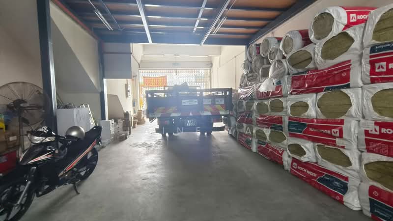 Terrace Factory for Sale in Taman Sri Serdang (Seri Kembangan) - Elaine Yau - Exterior - PropertyGuru.com.my