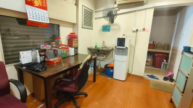 Terrace Factory for Sale in Taman Sri Serdang (Seri Kembangan) - Elaine Yau - Interior - PropertyGuru.com.my