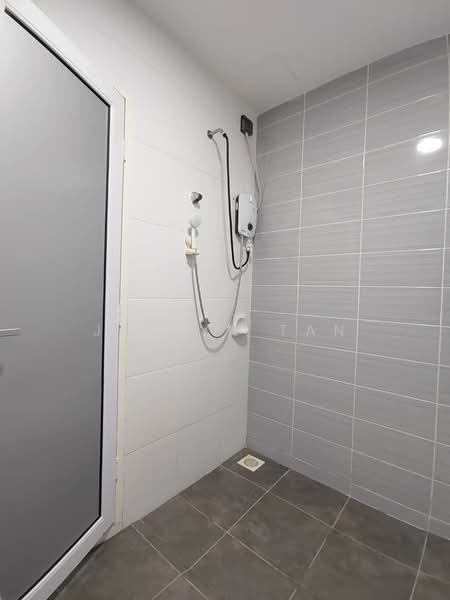 Condominium for Rent at Sky Oasis Residence (Pangsapuri Oasis 1) - Jaslyn Tan - Bathroom - PropertyGuru.com.my