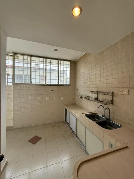 Taman Puteri Wangsa untuk Untuk Dijual - RM 368,000, Mac 2026 - Kitchen - PropertyGuru.com.my