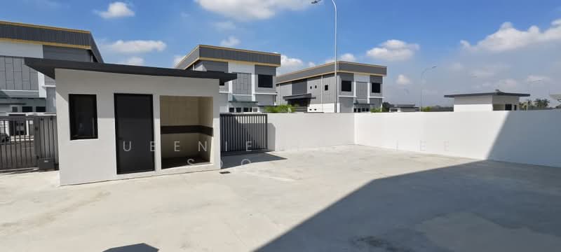 Semi-D Factory for Rent in Kampung Sri Cheeding (Jenjarom) - Queenie Hwa Lee Soo Hwa - Exterior - PropertyGuru.com.my