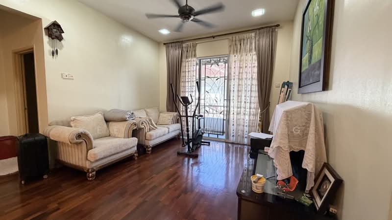 Rumah Berkembar untuk Dijual di Kemuning Utama Permai (Shah Alam) - Anjoe Tang - Living Room - PropertyGuru.com.my